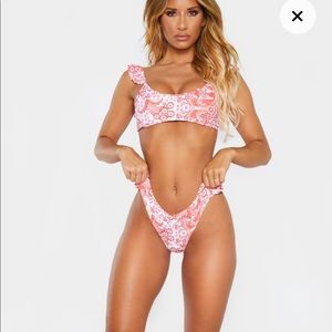PrettyLittleThing Red Frill Bikini SET — Size 6